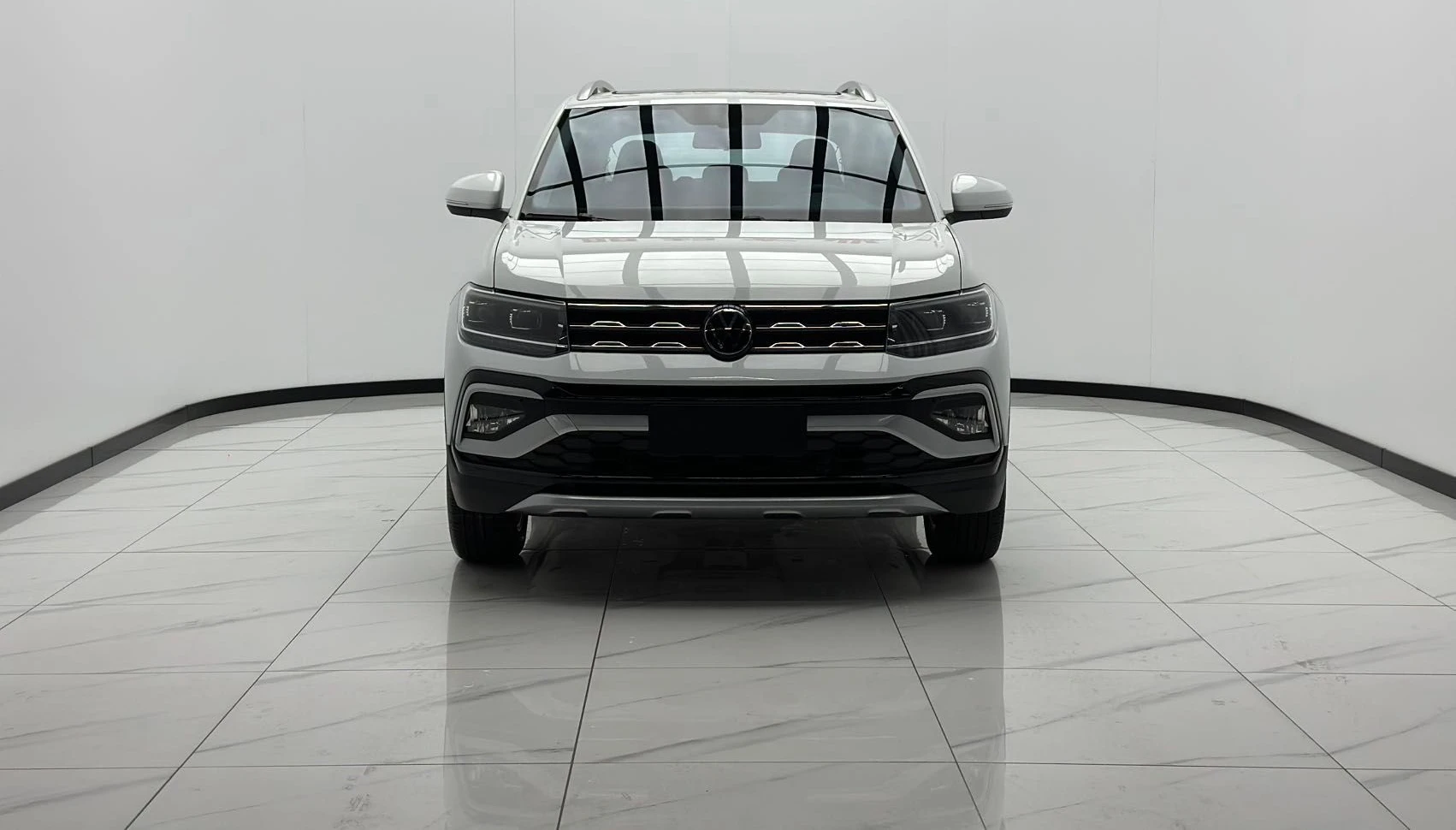 Volkswagen T-Cross — фото 1