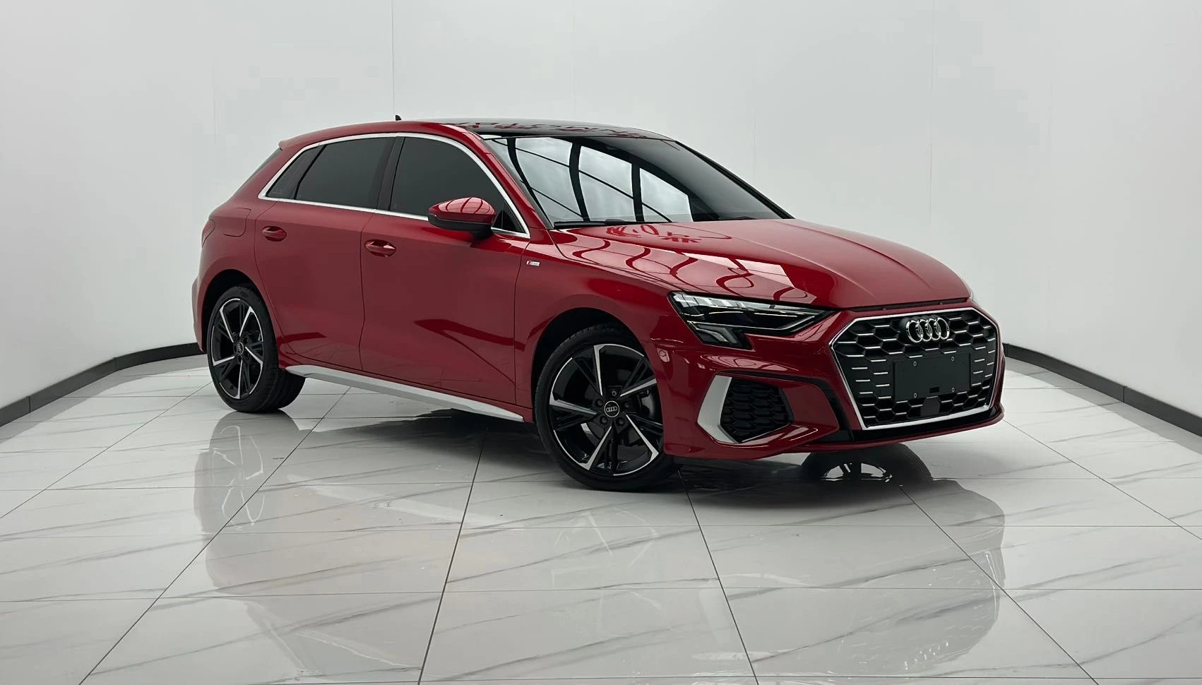 AUDI А3 — фото 1